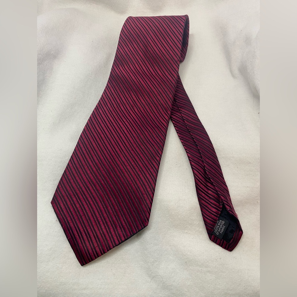Van Heusen Red and Black Diagonal Striped Tie
